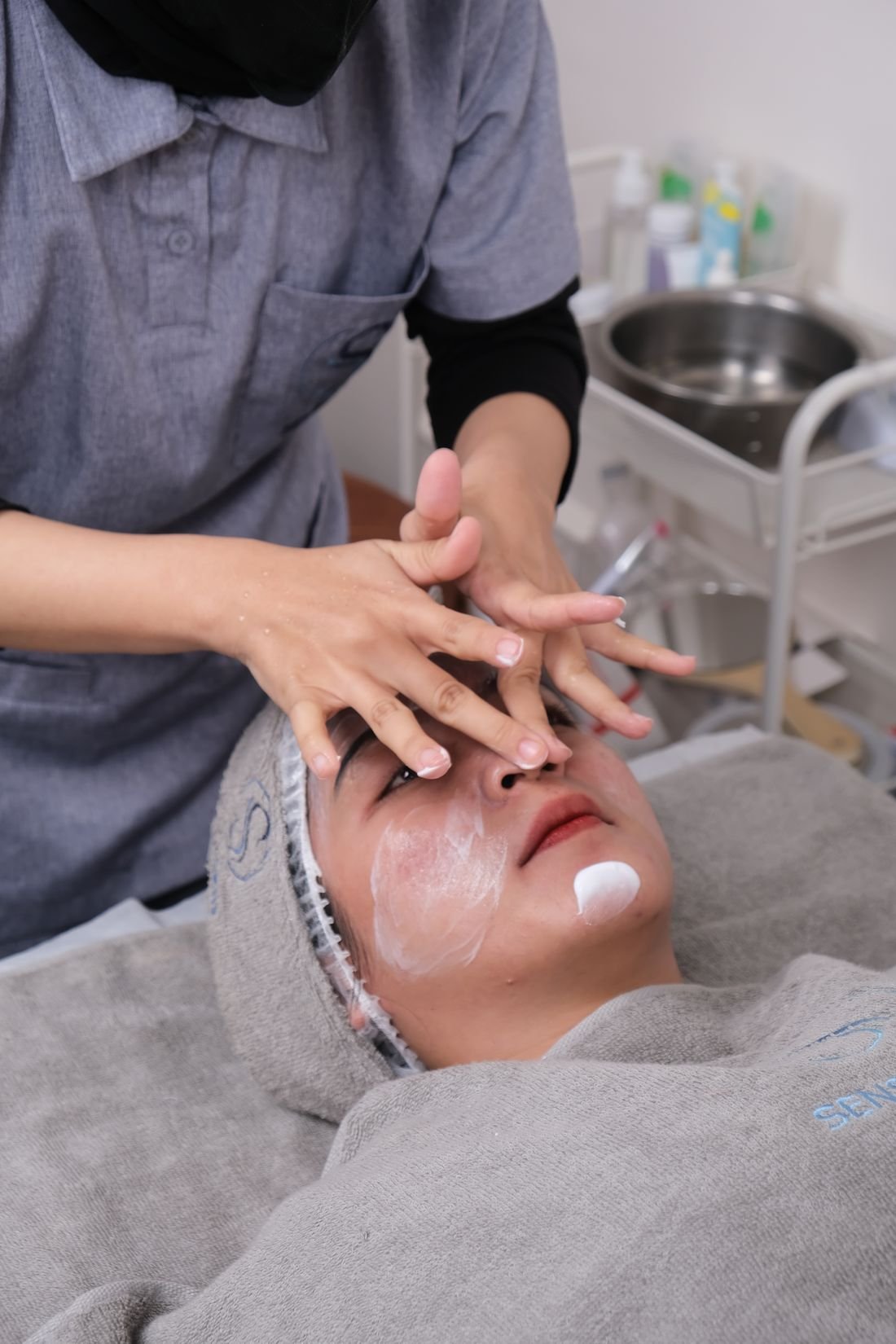 Klinik Kecantikan — Emesys